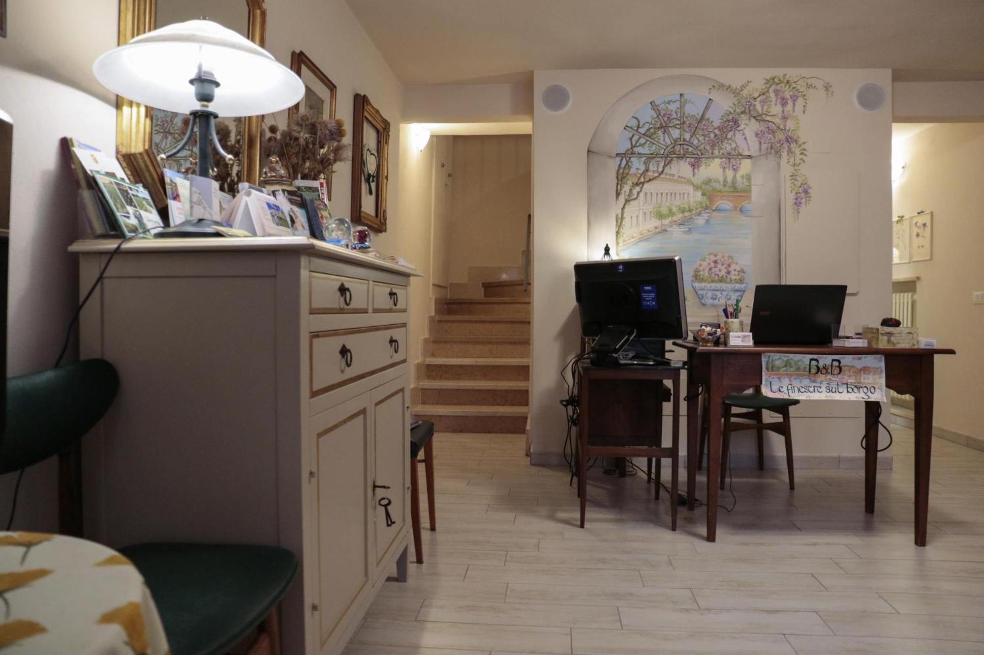 Le Finestre sul Borgo Rooms Peschiera del Garda Exterior foto