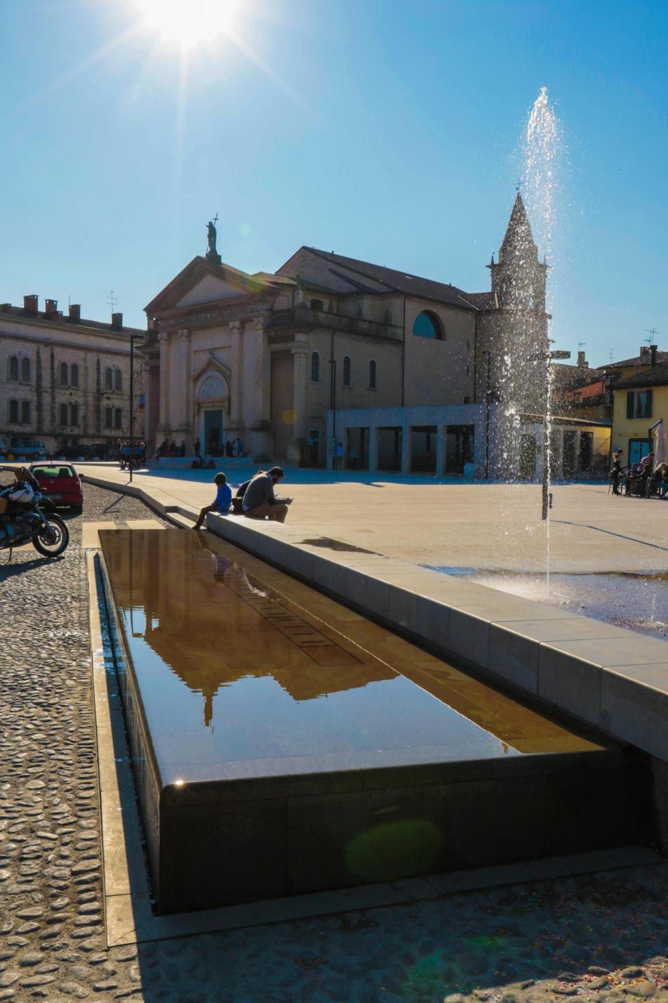 Le Finestre sul Borgo Rooms Peschiera del Garda Exterior foto