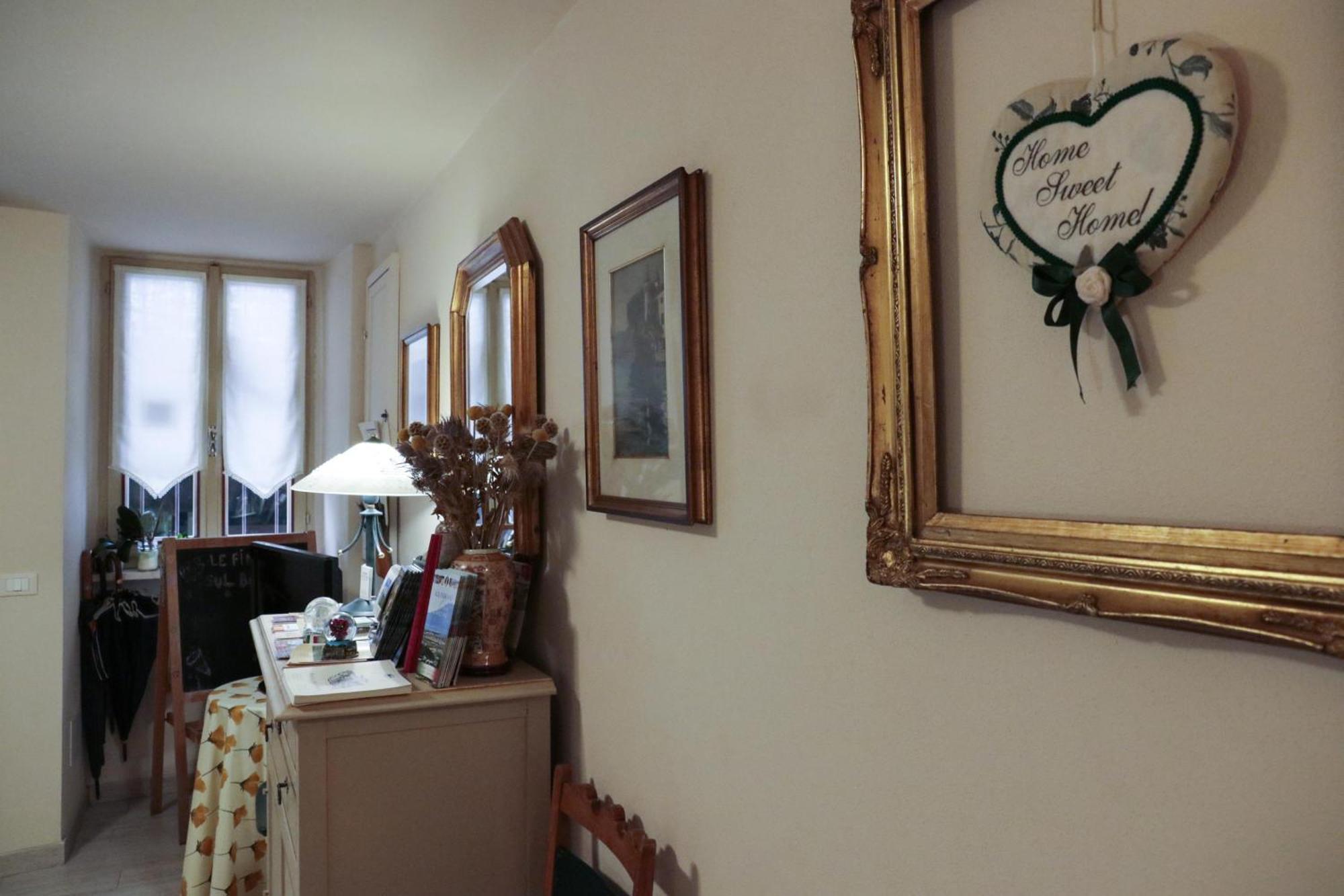 Le Finestre sul Borgo Rooms Peschiera del Garda Exterior foto