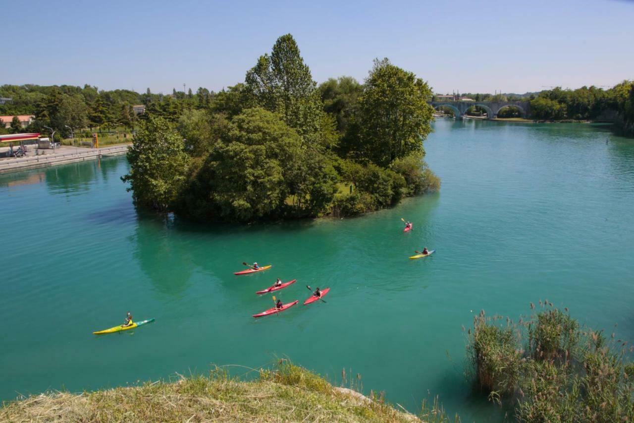 Le Finestre sul Borgo Rooms Peschiera del Garda Exterior foto
