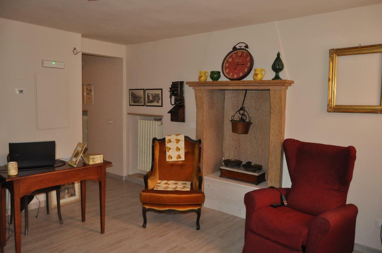 Le Finestre sul Borgo Rooms Peschiera del Garda Exterior foto