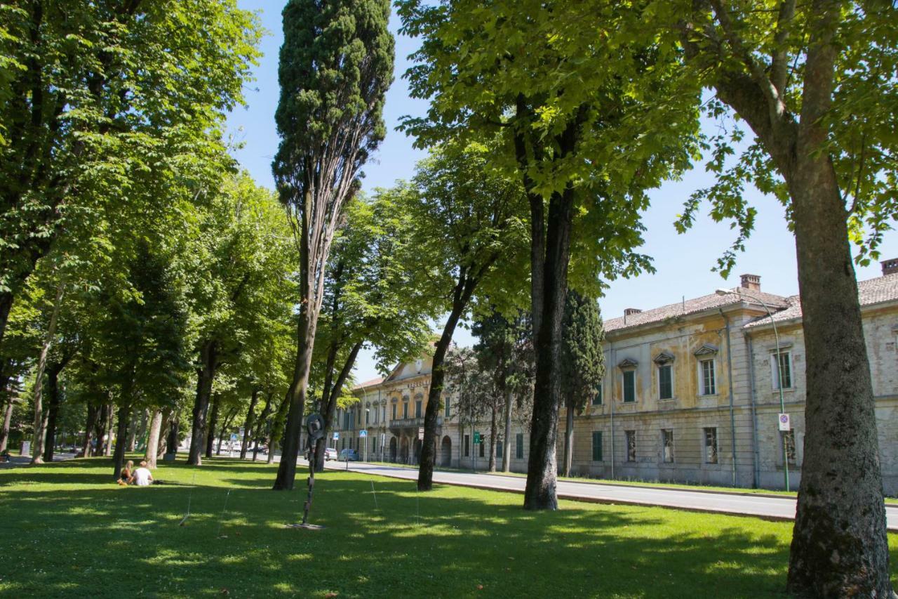 Le Finestre sul Borgo Rooms Peschiera del Garda Exterior foto